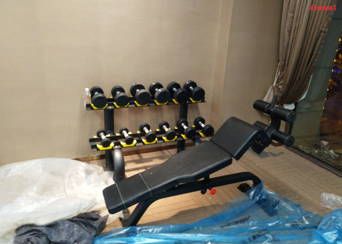 湖南湘潭碧桂园健身器材图片,快猫APP下载安卓房地产健身房案例